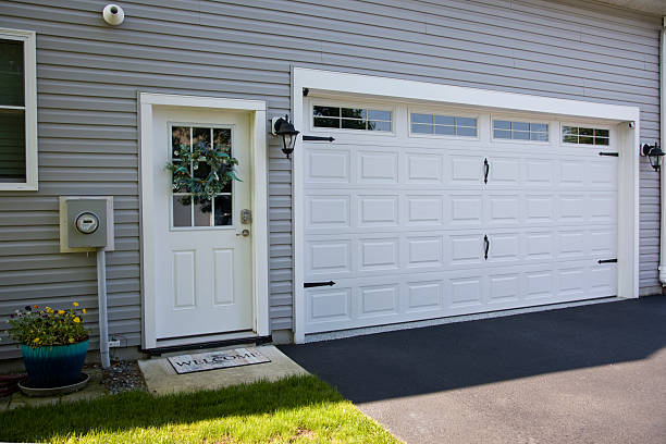 24/7 Emergency Garage Door Panel Replacement experts in North Scituate, MA